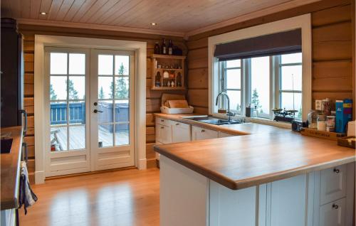 Stunning home in Aurdal with Jacuzzi, Sauna and 4 Bedrooms - Aurdal