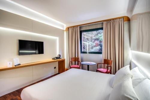 1 queen bed
