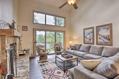 Breckenridge Townhome with Shuttle Walk to Ski Lift in Breckenridge, USA