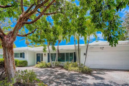 Bimini Breeze Vacation Home in Riviera Beach, USA