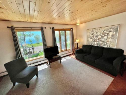 Suite with Lake View