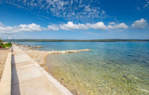 Vila s jacuzzijem i bazenom Mavrinac