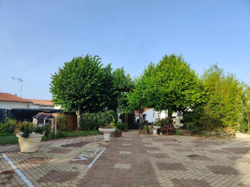 Auberge Le Chata - image 14