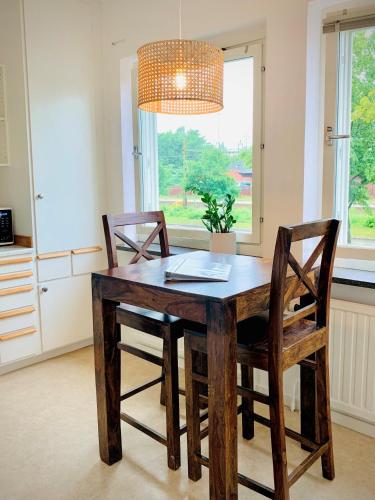 Gamla Järnvägsgatan 6 (Gamla Jarnvagsgatan 6) in บอลล์เนส