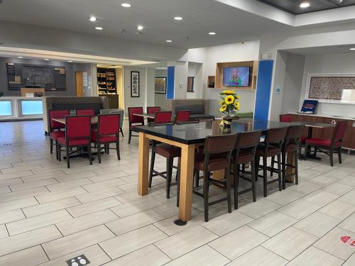 智選假日酒店及套房-拉斯維加斯-洲際酒店集團旗下 (Holiday Inn Express Hotel & Suites Las Vegas By IHG) in 拉斯維加斯