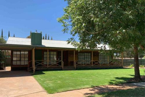 B&B Mildura - The Cottage - Bed and Breakfast Mildura