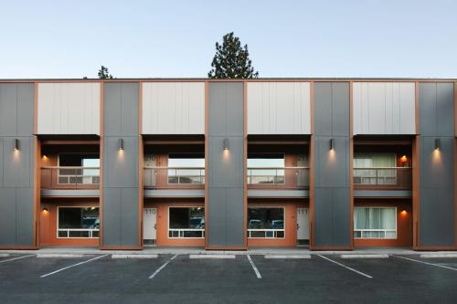 Waypoint Hotel - image 4
