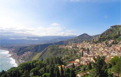  Awesome Apartment In Trappitello With Kitchen in 98039 Trappitello