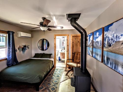 Falcons Chalet- Cabin in Santa Ysabel, USA