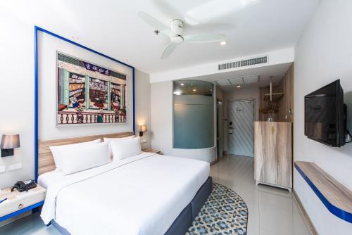 room detail thumbnail 1