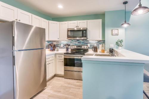 Madeira Bay Resort I 1604 Brand new with amazing Gulf view! - image 12