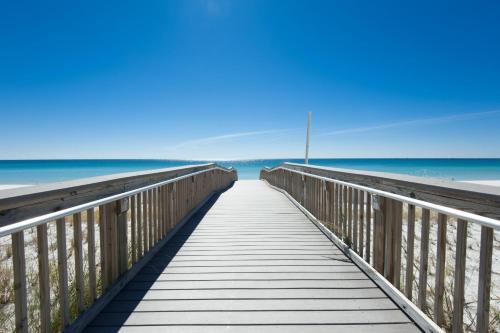 Holiday Surf & Racquet Club 101 by RealJoy Vacations - image 6