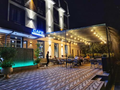 Sharaf Hotel – Toshkent, NY