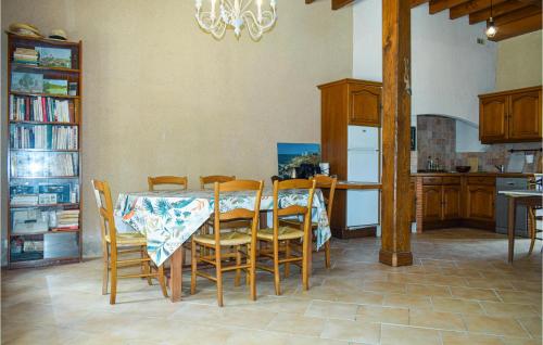 Nice Home In Mauvires With Private Swimming Pool, Can Be Inside Or Outside