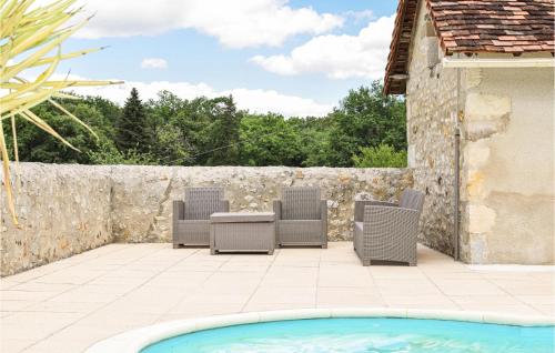 Nice Home In Mauvires With Private Swimming Pool, Can Be Inside Or Outside