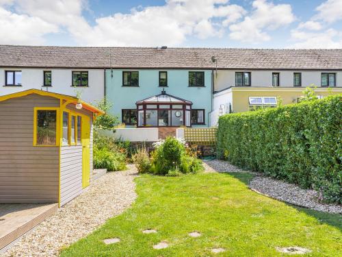 Granary Cottage - image 12
