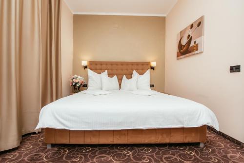 C Pub & Accommodation - image 6