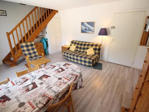 . Bagnères-de-Luchon : Duplex calme 4 pers, balcon, parking - FR-1-313-143