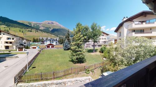 Apartment with Mountain View image 7