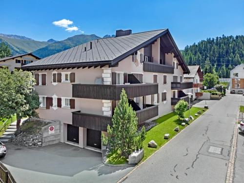 Apartment with Mountain View image 2