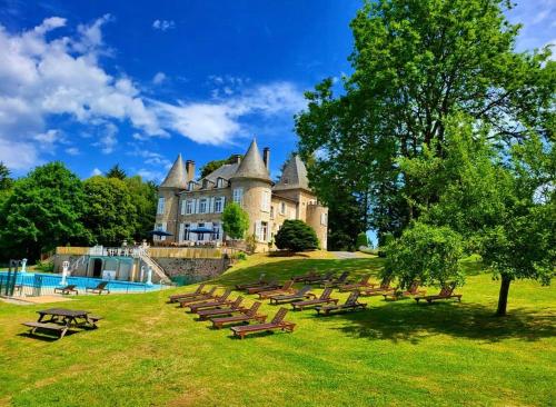 Château Le Mialaret hotel Beynat