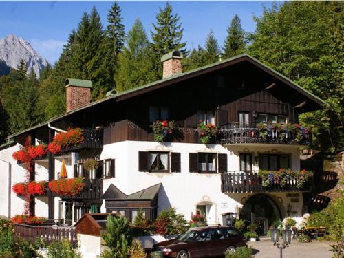 Gästehaus Lärchenhang - Mittenwald
