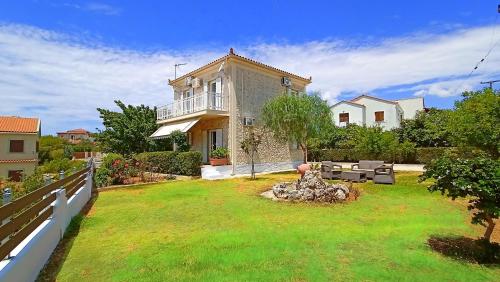 Moriana Stone Villa, panoramic view and garden