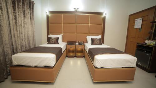 Four Square by WI in Karachi: Find Hotel Reviews, Rooms, and Prices on