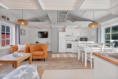 Lofoten Cottages - image 5