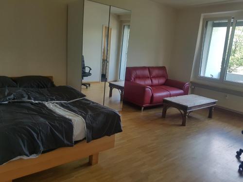  Lovely 1-bedroom rental unit with bath tub. in Basel