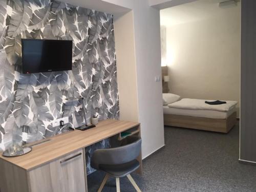 Hotel Trim Room Type - Economy Twin Room