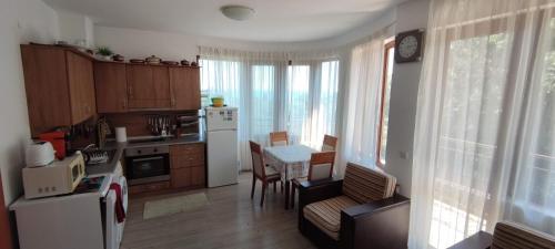 Riviera Sea VillageApartments Golden sands 5