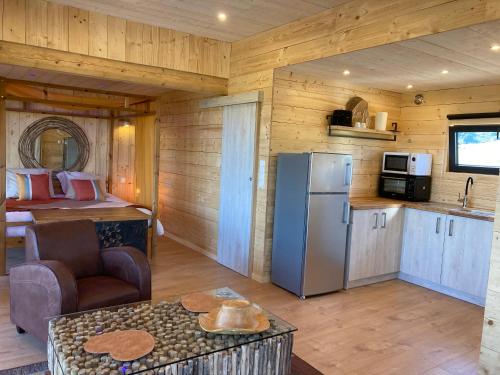virtuve, Cabanes Trésors de Campagne,spas privatifs (Cabanes Tresors de Campagne,spas privatifs) in Villarzel-du-Razes
