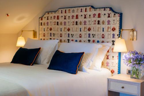 Attic Room image 7
