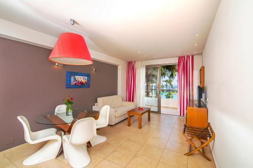 Royal Heights Resort - image 2