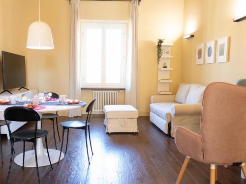 The Best Rent - Elegant two-bedroom apartment close to Saint Peter's Basilica, Рим (фото 8)