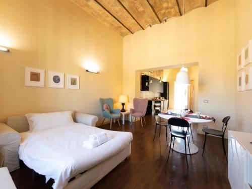 The Best Rent - Elegant two-bedroom apartment close to Saint Peter's Basilica, Рим (фото 10)