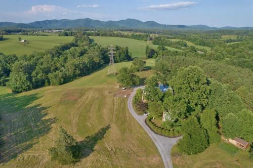 Red Hill Bed and Breakfast in Lovingston, USA