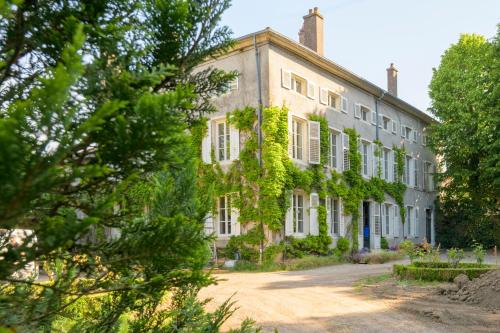 . Logis HOTEL DU PARC