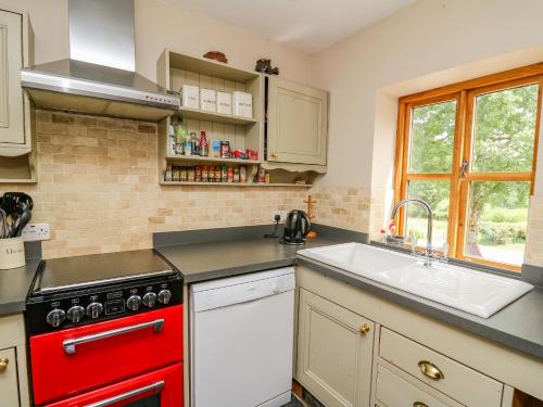 Byrdir Cottage - image 5