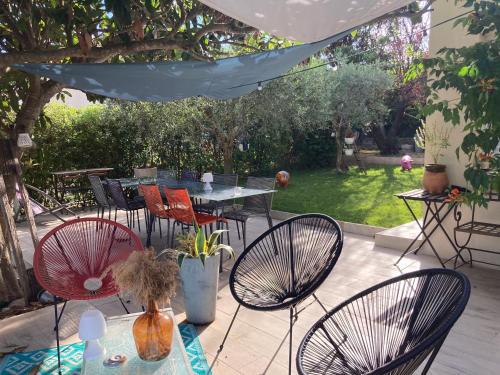 Villa refaite à neuf sur jardin arboré