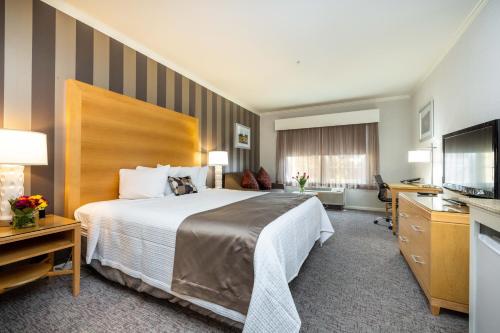 Best Western Plus Dixon Davis in Dixon