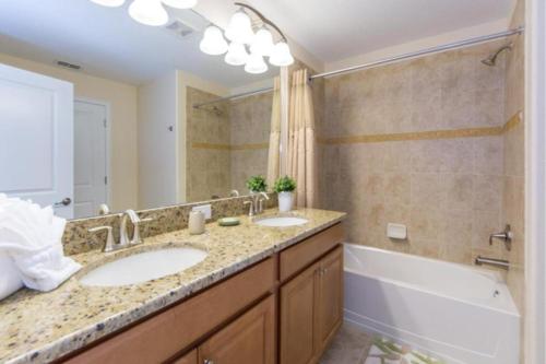 Lovely 4 Bedrooms villa at Storey Lake - image 12
