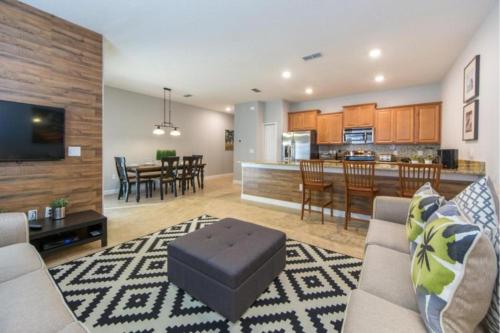 Lovely 4 Bedrooms villa at Storey Lake - image 6