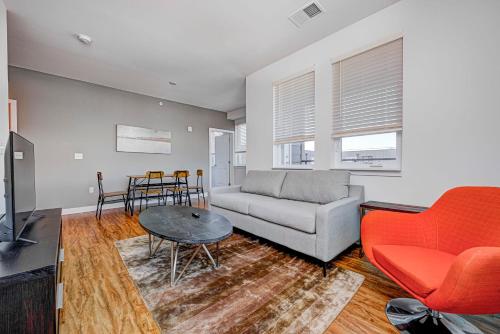 Chic Modern 2bedroom Apartment by Stay Gia