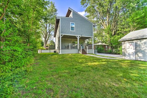 Sunny Clawson Home with Yard - Walk to Main St! in Clawson, USA