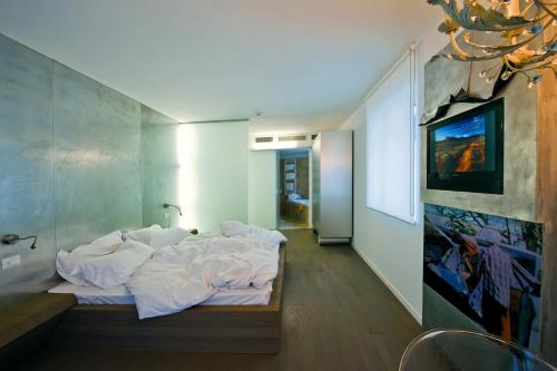 Superior Double Room with Bathtub