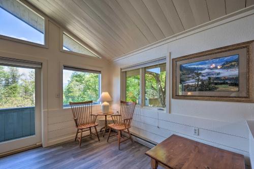 House w/ Balcony ~ 5 Mi to Cranmore Resort!, Bartlett (zdjęcie 7)