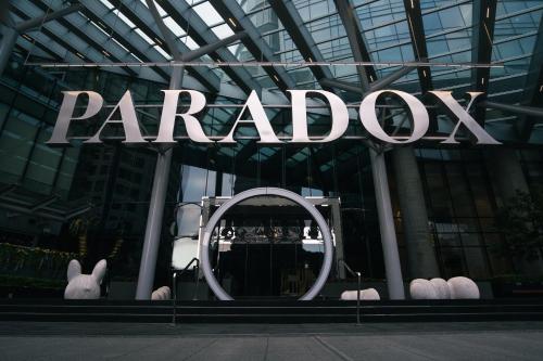 Paradox Hotel Vancouver 