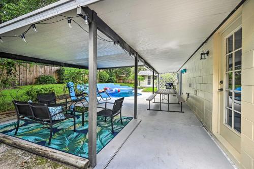 Spacious Brandon Home with Private Outdoor Pool